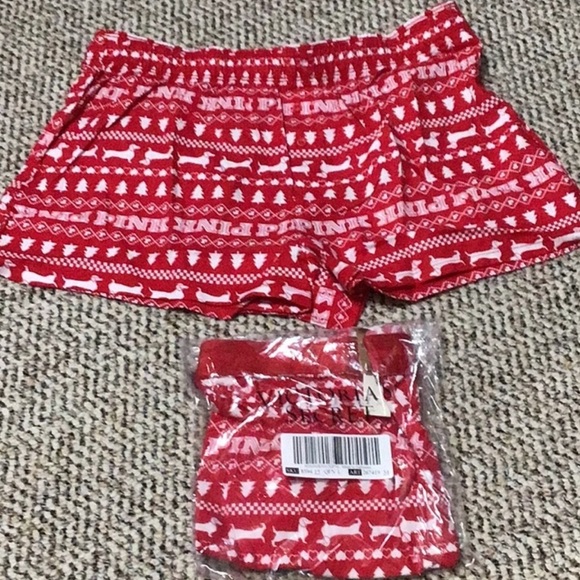 🆕New Pink VS Soft Christmas Robe Blanket. Other matching item sold separately. - Picture 3 of 4